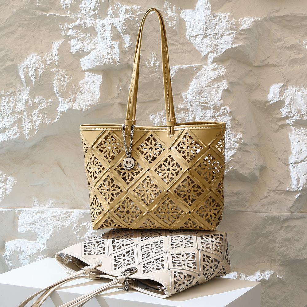 Genuine Leather Women's Bag Large-capacity Hand-held Tote Bag Perforated Window Patterned Single-shoulder Bag