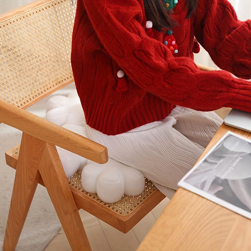 Comfortable Snowflake Pillow/Seat Cushion, Soft White Decorative Mat, Suitable for Sofa and Bed,Easy To Care, All-Season Comfort