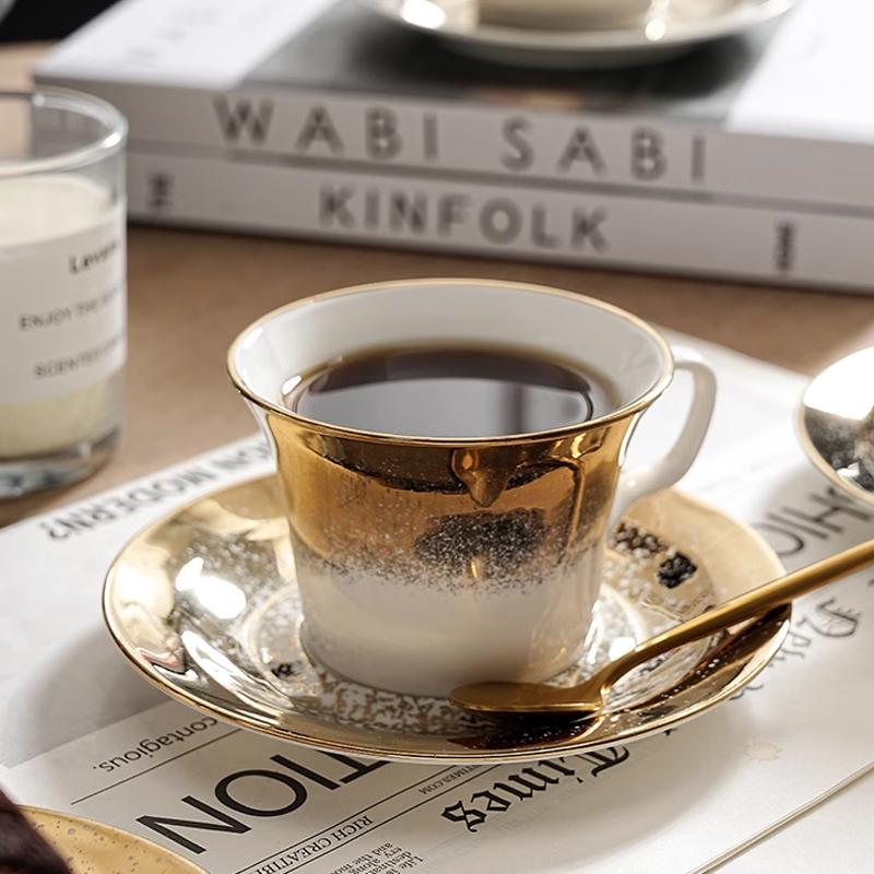 European Style Gold and White Ceramic Coffee Cups Plates Gradient Ceramic Mugs Circular Snack Plates Home Drinking Utensils
