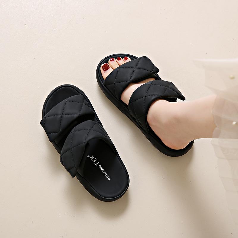 2025 new cool slippers heightened soft bottom thick bottom summer new fashion non-slip slippers