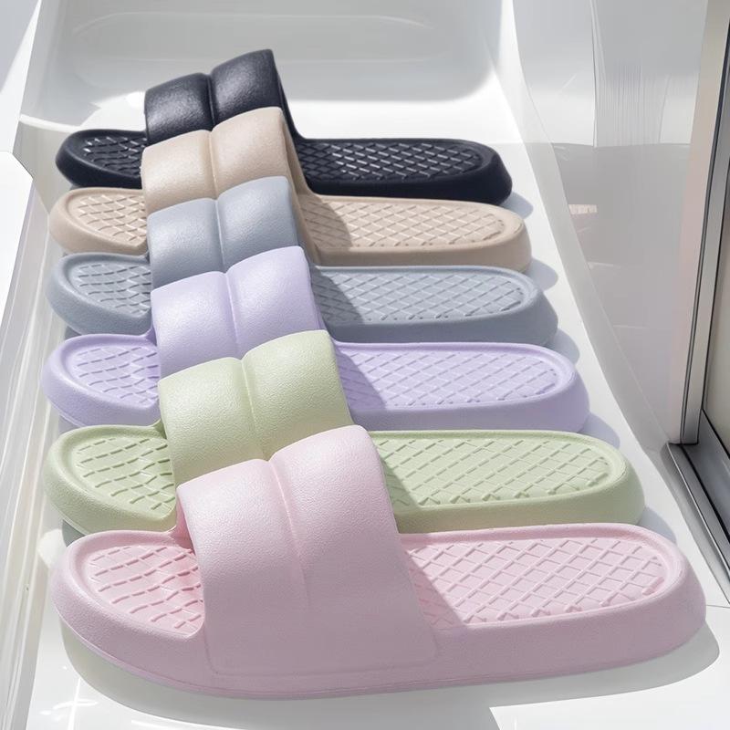 Домашние тапочки премиум-класса женские летние на толстой подошве ощущение будто наступаешь на вату мягкие парные домашние мужские шлепанцы 36-37 фиолетовый 1317₽