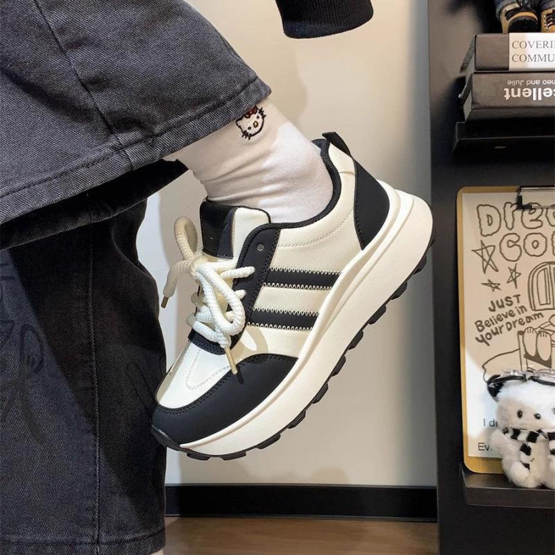 Lightweight Sports Shoes Women's Feet Small Forrest Gump Shoes Spring 2025 New Popular Soft Sole Versatile Dad Shoes Thick Sole