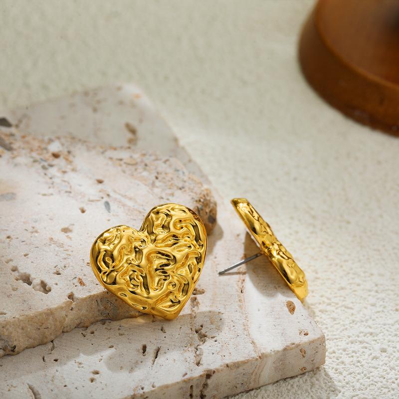 Vintage Golden Love Heart Charm Earrings For Women  Elegant Daily Party Jewelry Gift