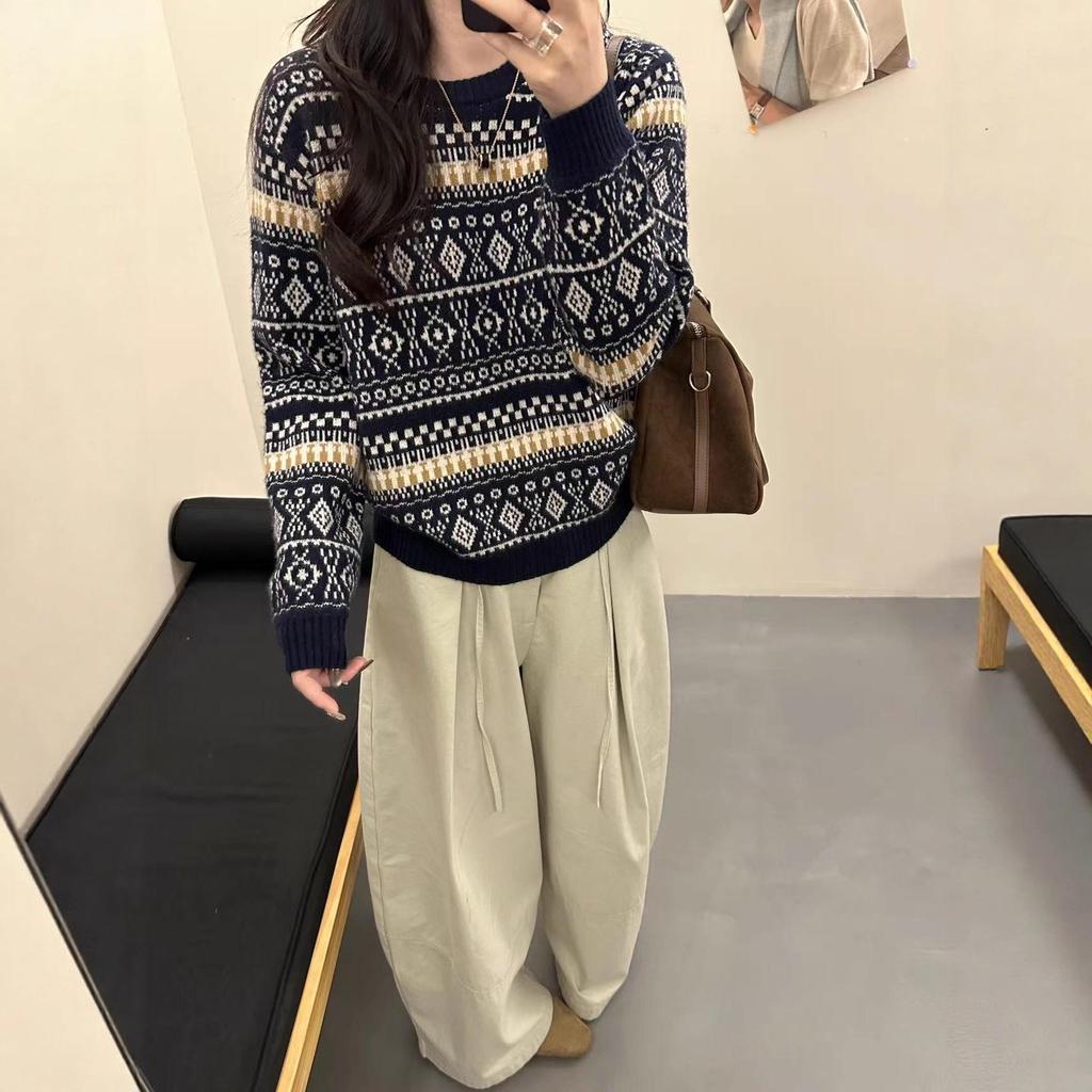 Women's Retro Fair Isle Crew Neck Pullover: Autumn/Winter Fashion Slimming Knitted Sweater