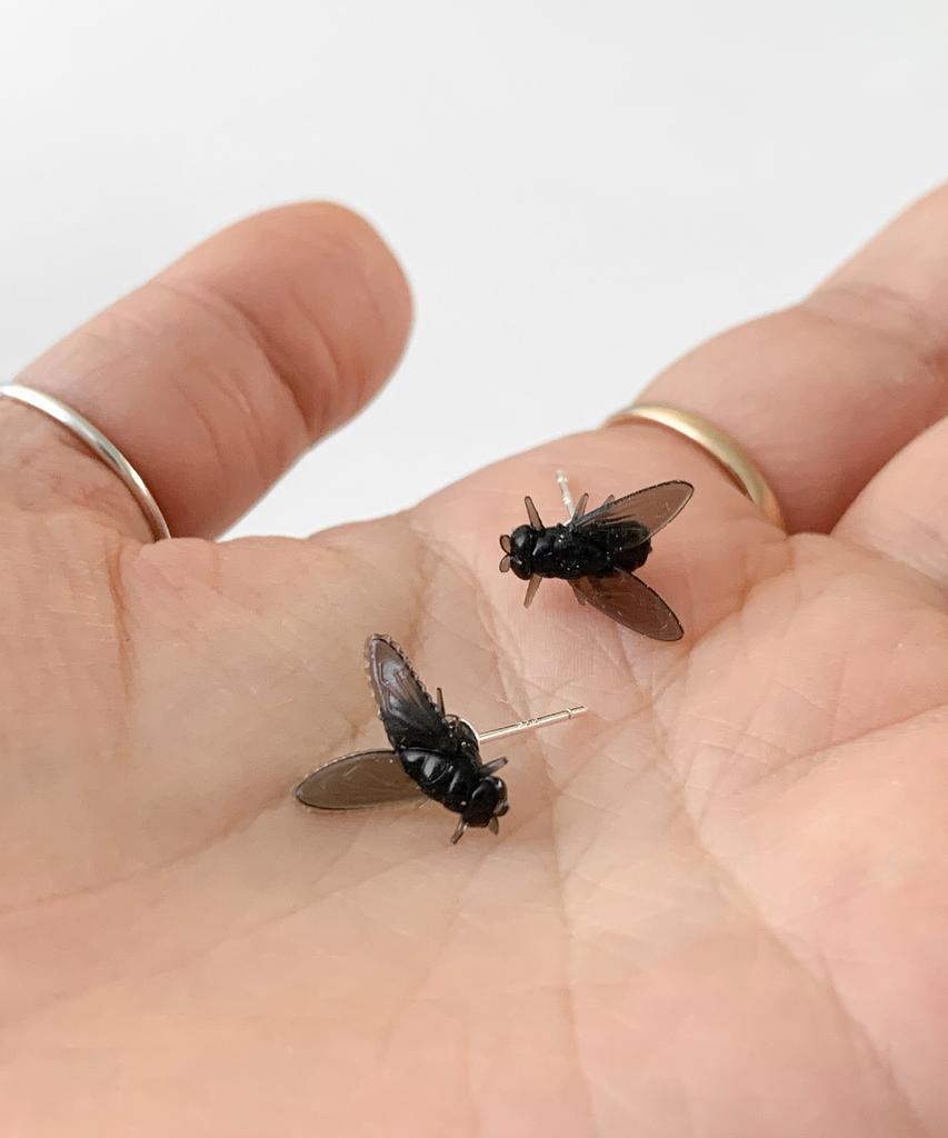 Dederit Peculiar Funny Insect Bug Fly Dung Fly Earring
