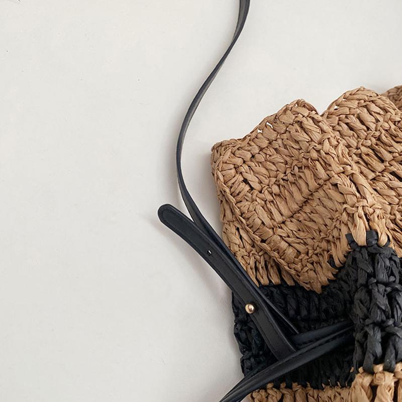 New Striped Crochet Bag Single-shoulder Tote Straw Bag Closed Women's Crossbody Bucket Bag Woven Beach Bag ARI
