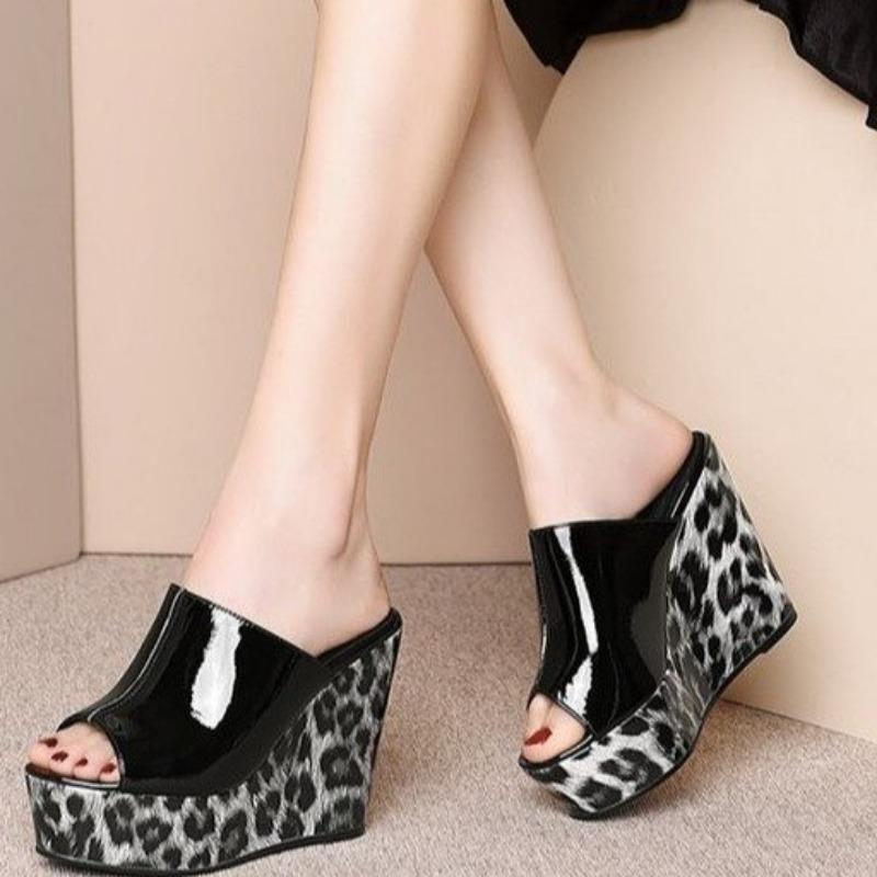 

Модные женские танкетки, туфли на высоком каблуке, шлепанцы, женские дизайнерские сандалии на платформе, трендовые удобные шлепанцы, новинка лета 2025, женские слайды 35 чёрный