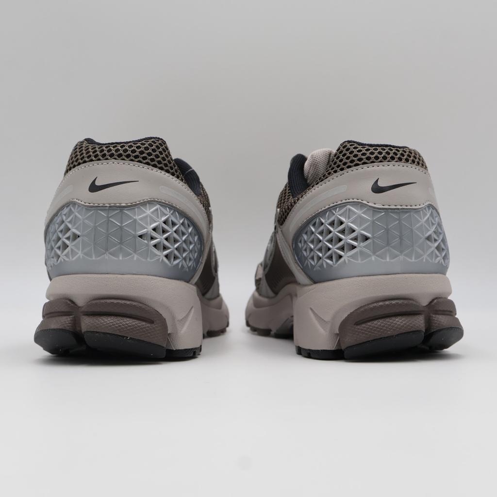 FB9149-005 Nike Zoom Vomero 5 Dark Violet Ore (Men's)