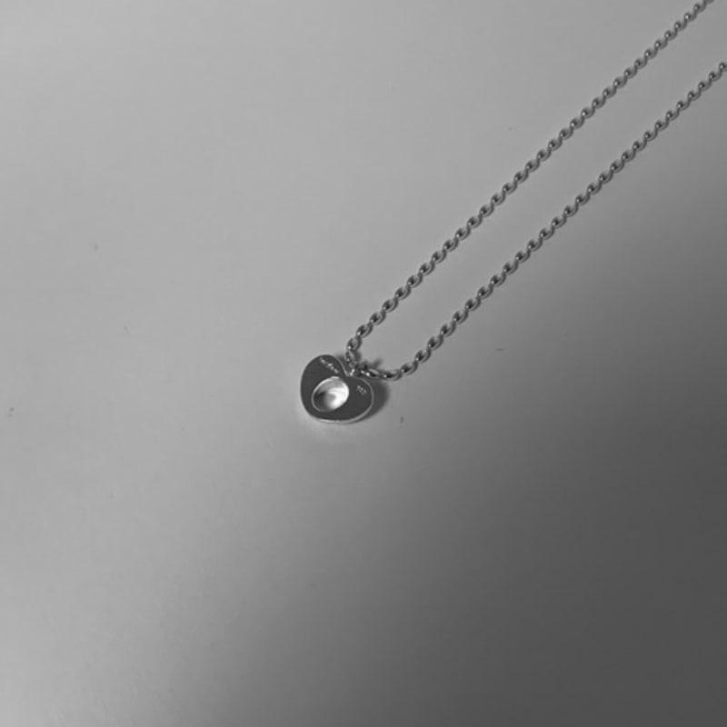 hotdew [925 silver] Tiny hole heart necklace - onyx