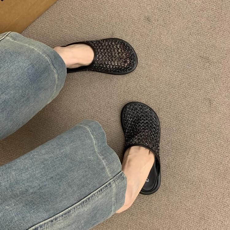 Round Head Flat Bottom Woven Breathable Slippers Women's Summer Wear 2025 New Soft Flat Bottom Bag Head Half Drag Sandals Women's Shoes