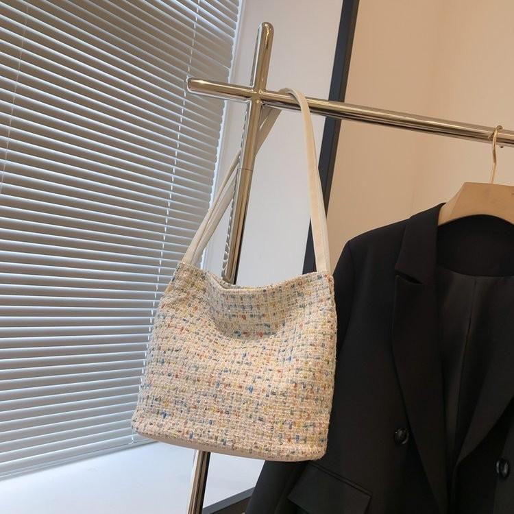 Stylish And Versatile Knitted Fabric Handbag In White Black And Pink For Women