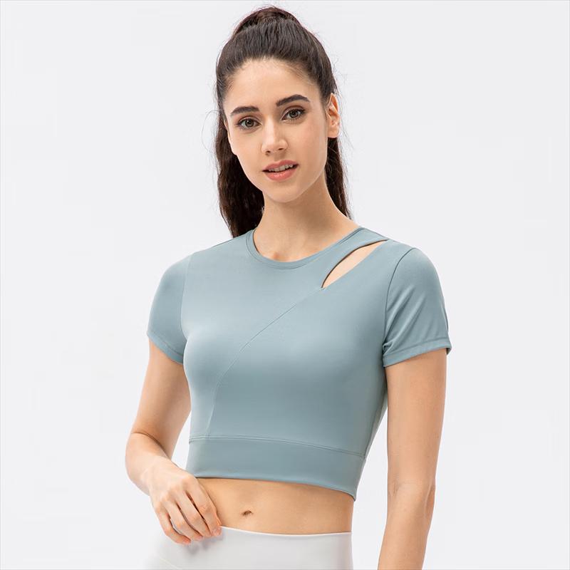 Women s Seamless Yoga Short Sleeve Top with Built-in Bra M