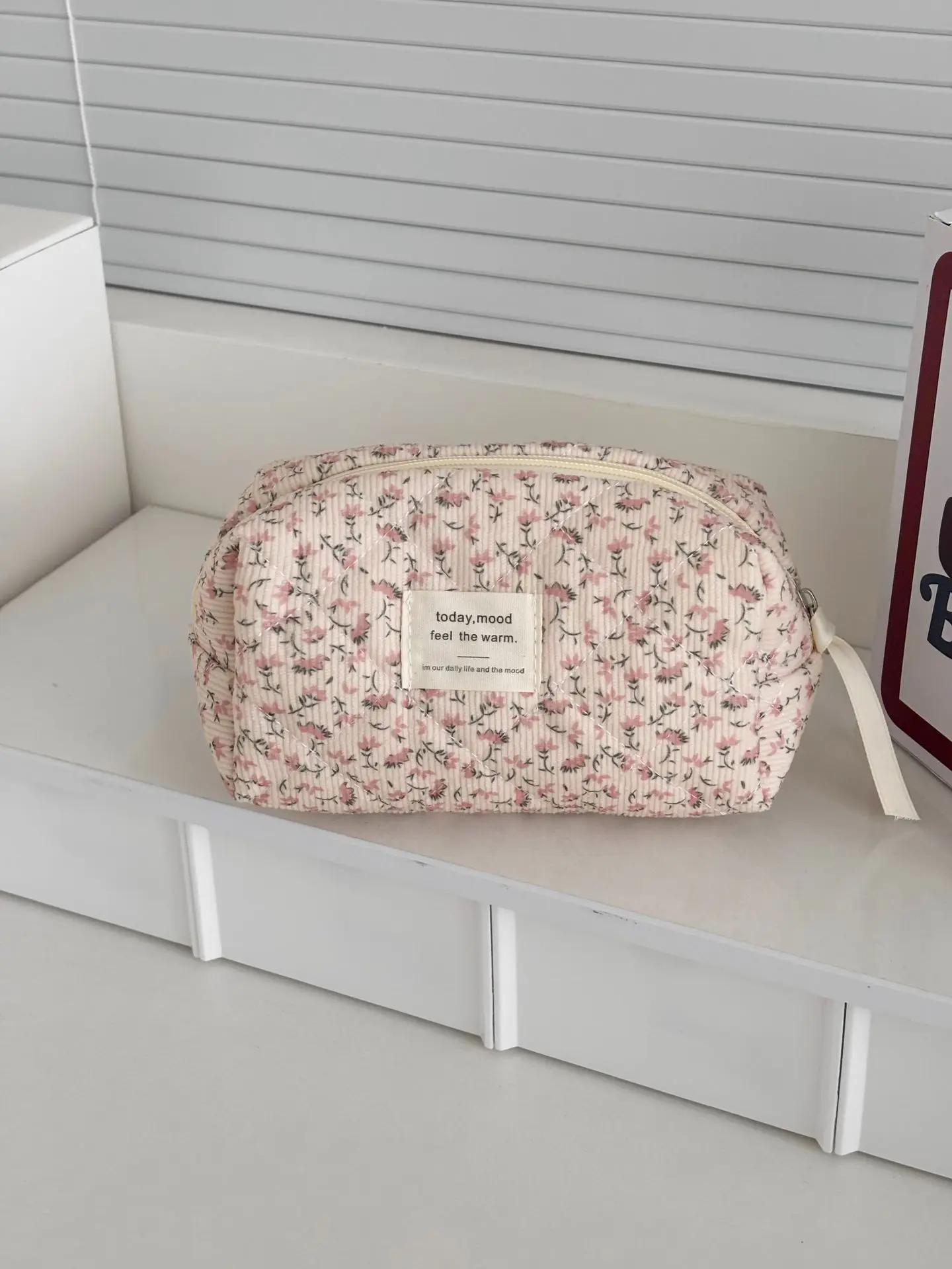 

Vintage Floral Corduroy Women Cosmetic Storage Bags Retro Travel Portable Ladies Handbags Simple Female Makeup Case Clutch Purse