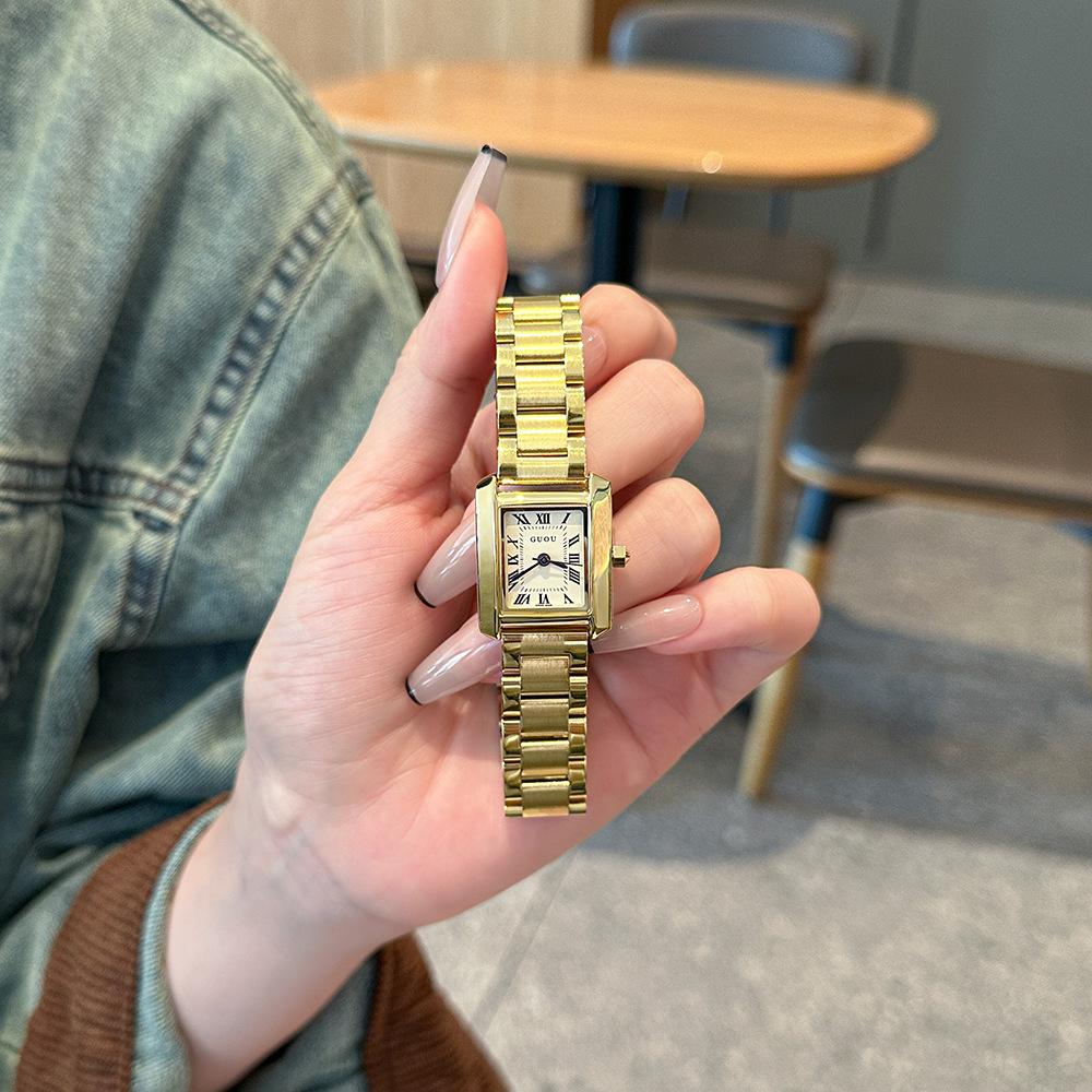 

Осенние новые квадратные стальные женские часы с ремешком, легкие роскошные ретро кварцевые часы, универсальные часы для поездок на работу среднего возраста
