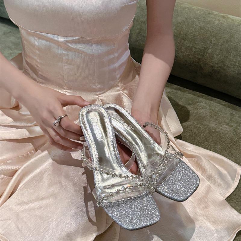 

New silver one-word with transparent rhinestone sandals for women s sexy thick heel crystal and cool slippers 34 серебряный