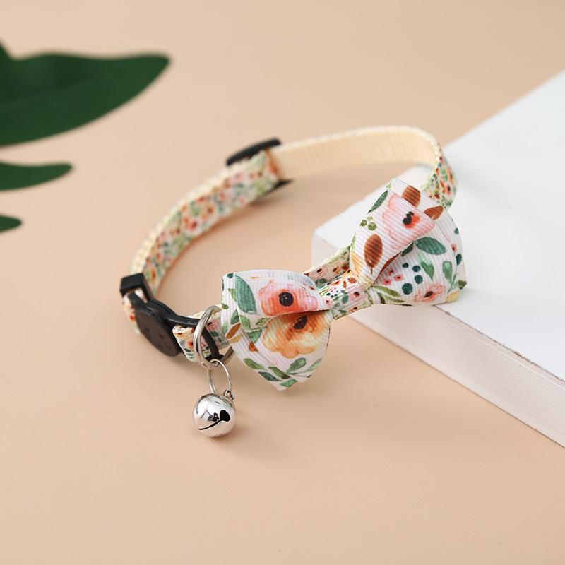 Classic Bow Cat Collar Adjustable Pet Collars with Bell Cute Printed Puppy Collar Durable for Cats and Puppy Neck Accessory Accessories