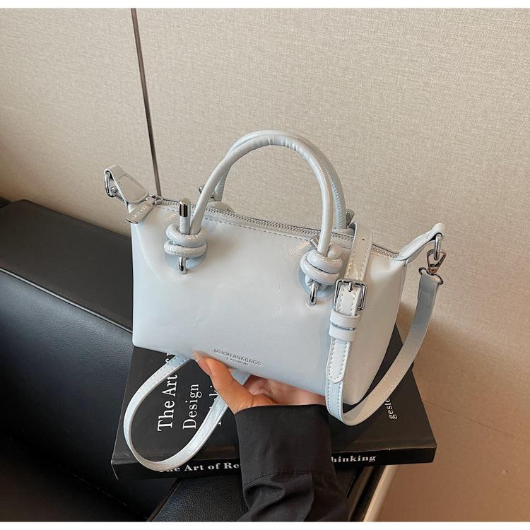 

Маленькая сумка женская летняя новая простая и универсальная сумка-мессенджер повседневная портативная сумка-подушка для поездок на работу серый