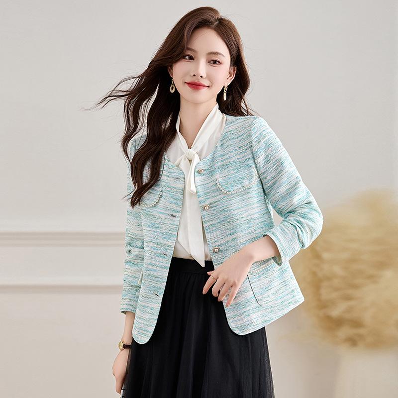 2025 Stylish Striped Beaded Round Neck Short Jacket – Spring & Autumn Collection
