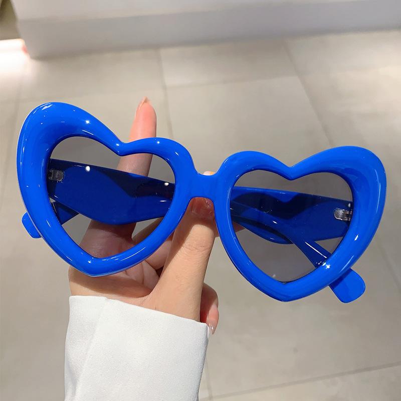 Y2K Oversized Love Heart Sunglasses Punk Pink Shades Vintage Candy Eyewear Trendy Unisex Luxury Designer