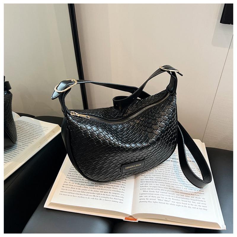 Autumn New Woven Personalized Portable Oblique Straddle Bag Fashionable Versatile Women's Underarm Shoulder Bag