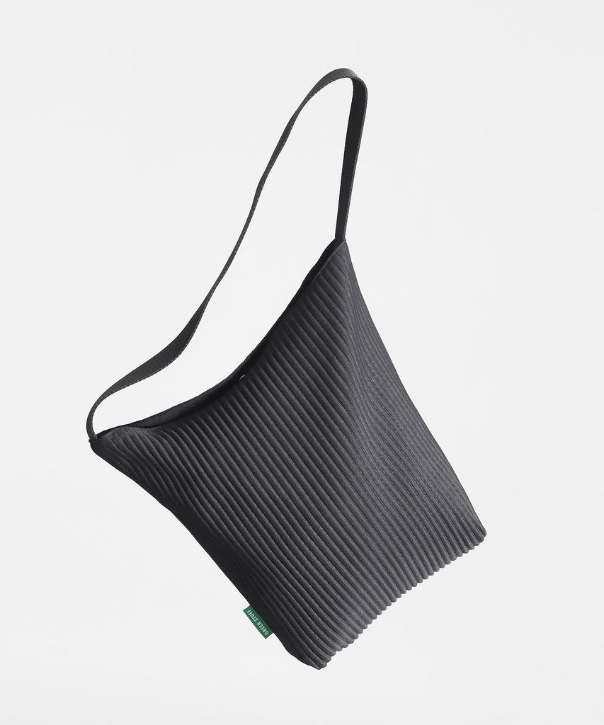 Green Stuff Simple Shopper Bag 62 Pleated - Black