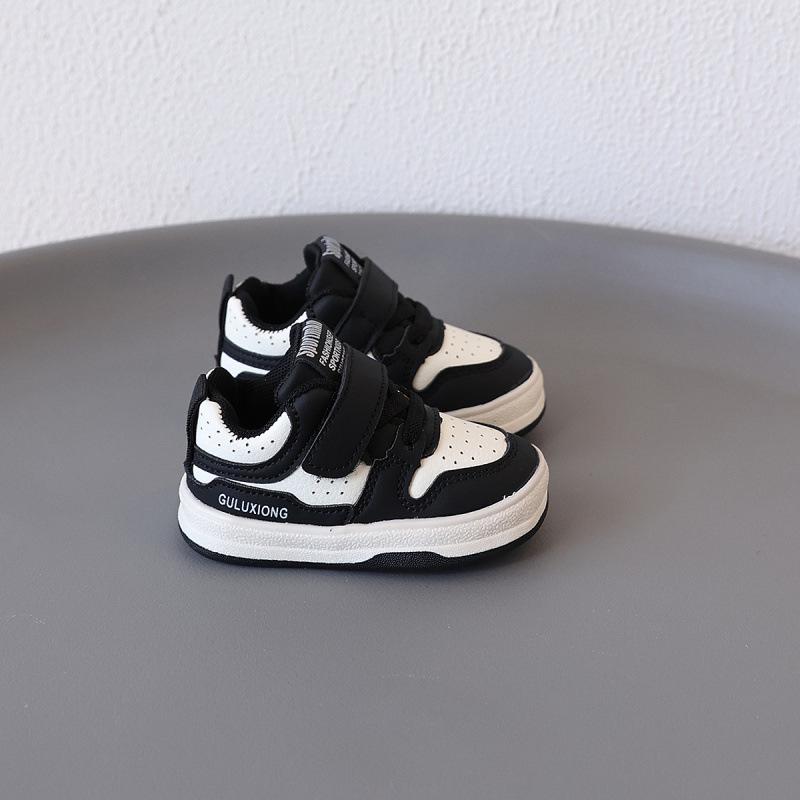 Non-Slip Breathable Shoes for 0-6-Year-Olds: Soft Sole Toddler & Children's Sports Board Shoes for Boys & Girls