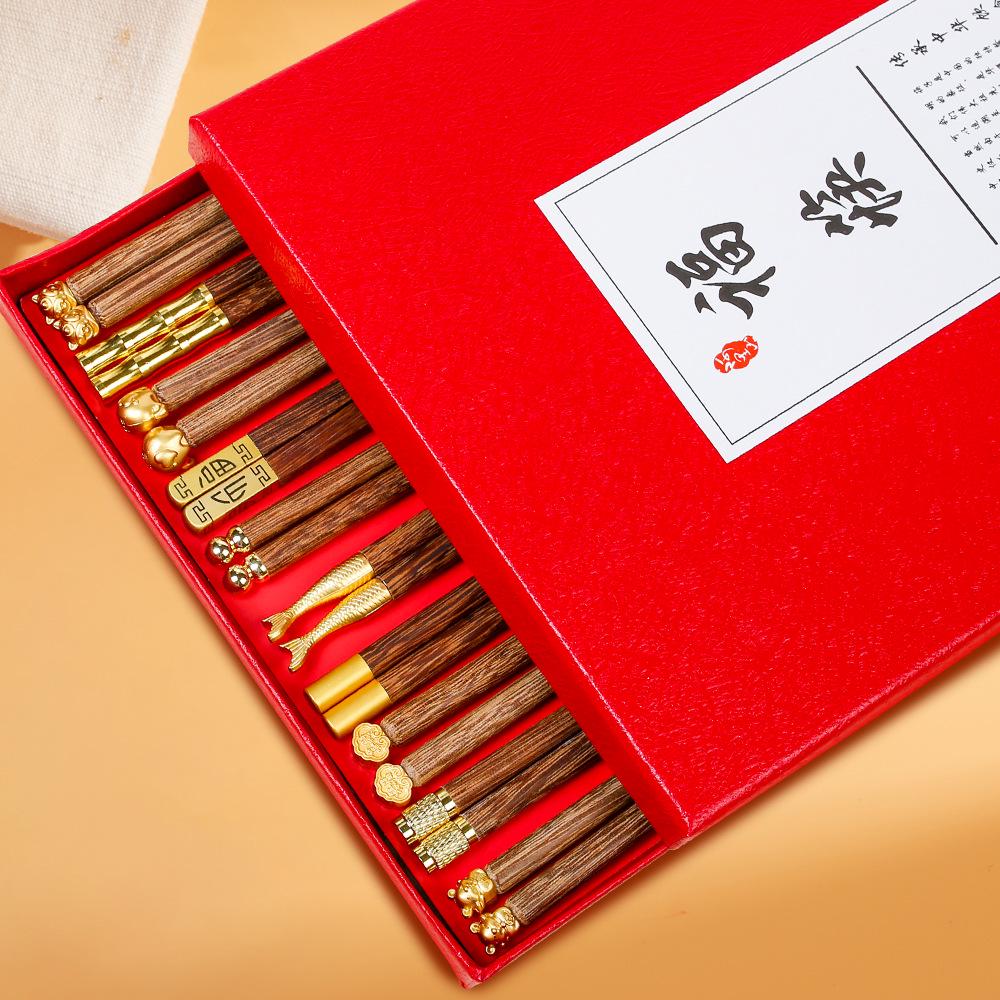 Red Sandalwood Chicken Wing Wood Chopstick Set - Single-Chopstick Gift Box, Paint-Free, Wax-Free, Ideal for New Year Gifts.
