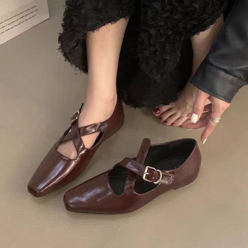 2025 Women's Fashion Flat Shoes Autumn New Round Head Shallow Hollowing Breathable Slip-on Shoes