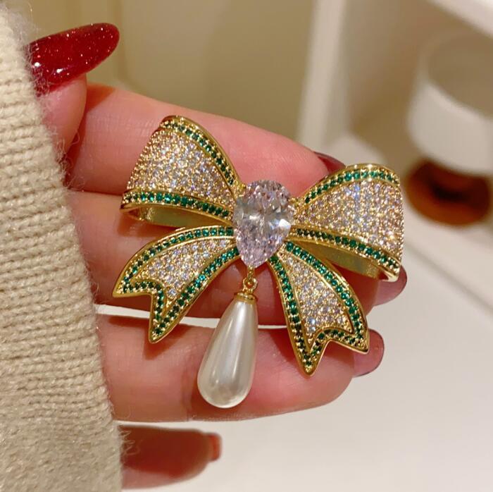 Elegant Bowknot Brooch with Shiny Rhinestones, Wreath Angel Wings Pin Jewelry Accessories - Great for Personal or Gift Use