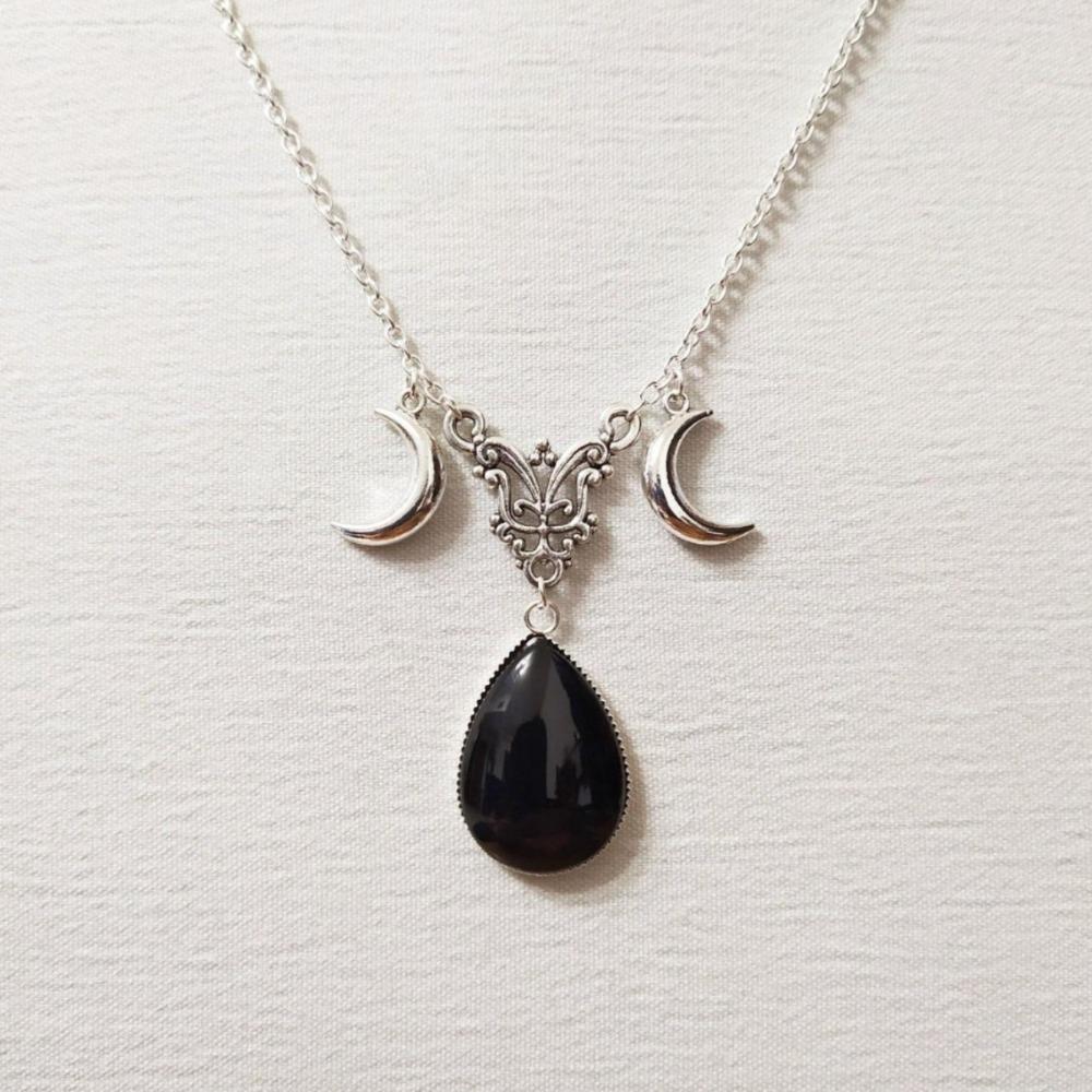 Gothic Sliver Color Triple Moon Goddess Black Glass Crystal Water Drop Pendant Necklace for Women Hallowmas Amulet Jewelry Gifts