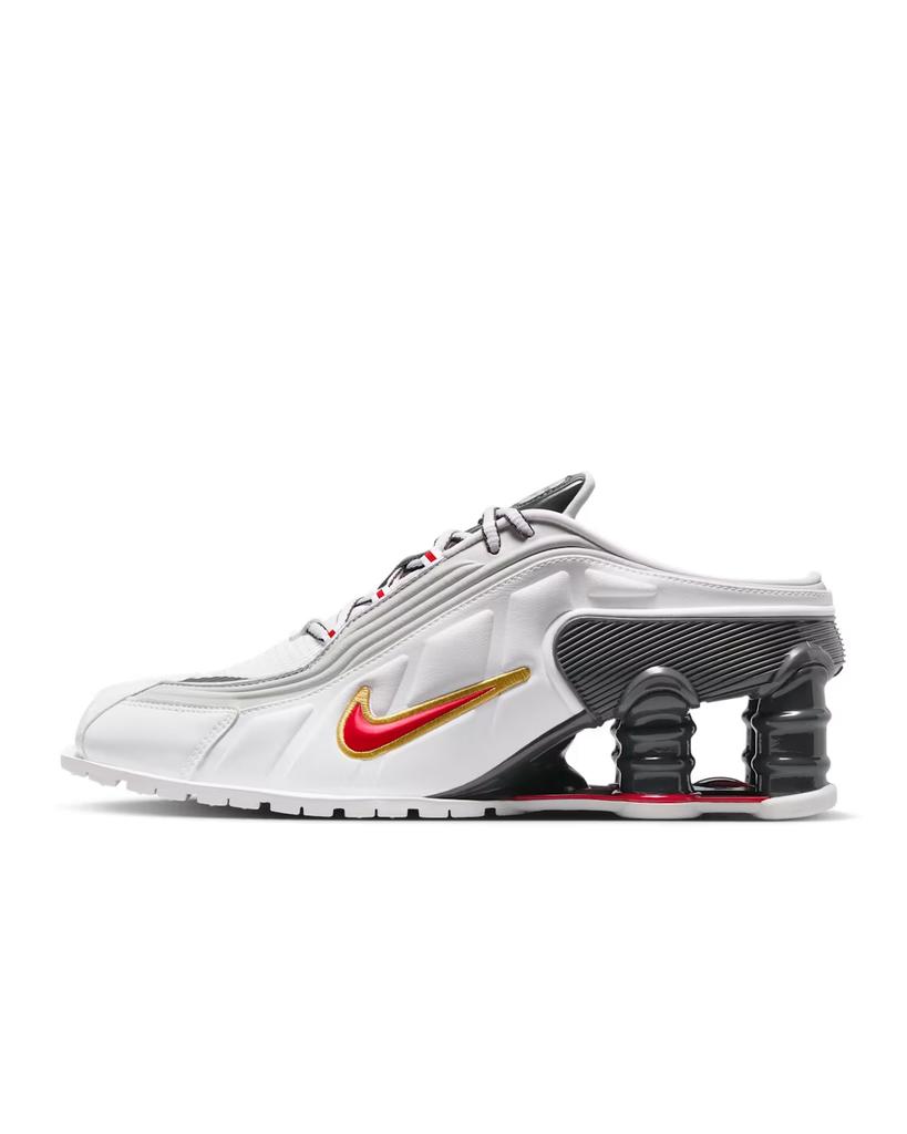IM5420-100 Martine Rose Nike Shox MR4 Alb Roșu Varsity (Femei)