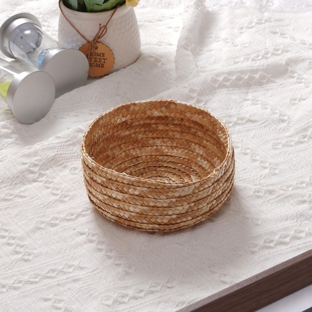 Handmade Woven Woven Storage Basket Natural Straw Round Shape Straw Storage Box Rustic Style Brown Finish