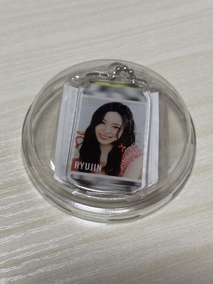 

[Б/У] ITZY Рюджин брелок с лейблом can prize