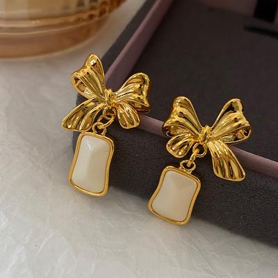 Auskarai – Kabantys auskarai