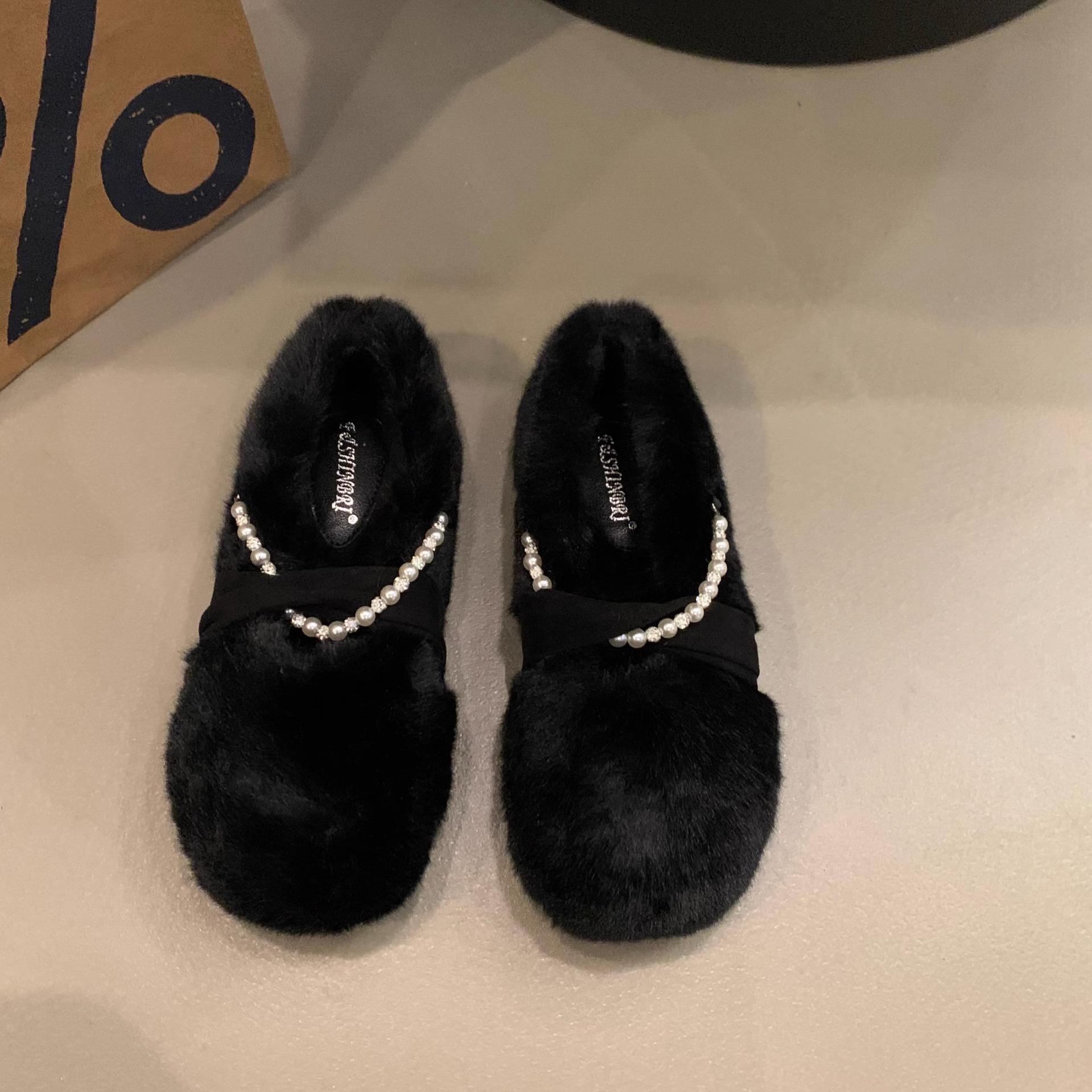 

2024 Женская обувь Мягкая одежда Теплая зимняя плюс бархатная подкладка 2024 Новые туфли с педалью Bean Нескользящие туфли из овечьей шерсти и хлопка для женщин 40 чёрный