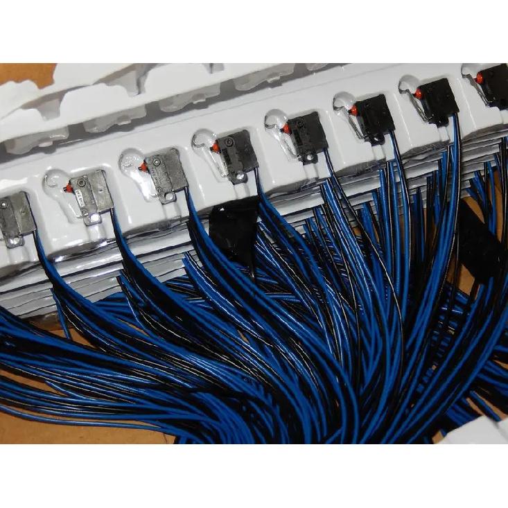 1pc G303-130F05C7MR Waterproof Micro Switch Car Door Lock Switch