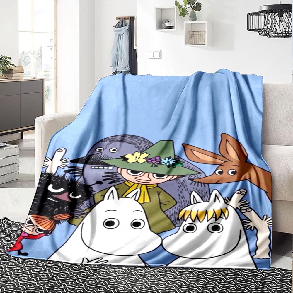 Moomin Temalı Baskılı Battaniye - Kanepe, Yatak, Seyahat ve Dış Mekan Kullanımı İçin Mükemmel | Makinede Yıkanabilir, Rahat ve Dayanıklı.