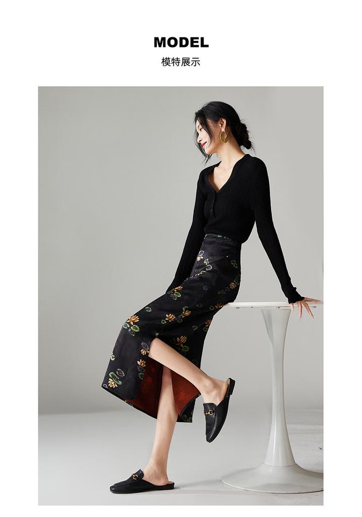 National style high waisted printed midi skirt with 2026 spring temperament, versatile for commuting, mid length straight leg slit skirt