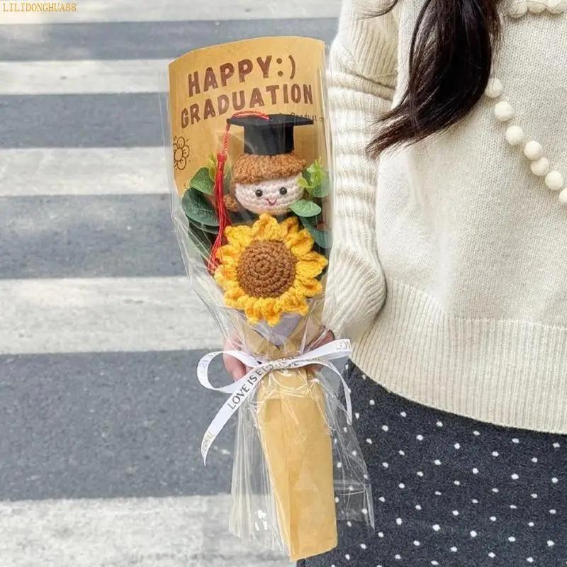 K1AE User Friendly Crochet Sunflowers Bouquets Handmade Graduation Gift Wool Flower