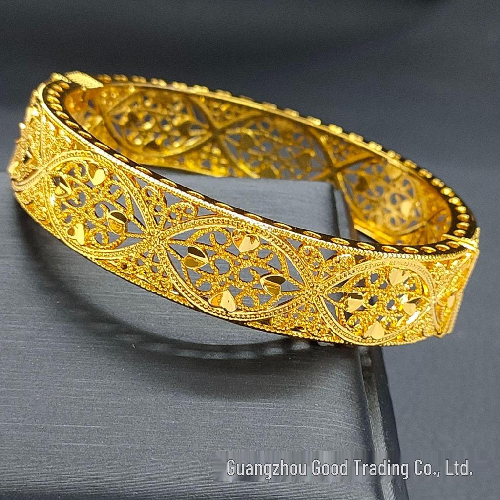 24k Gold Carved Buckle Bracelet: Fade-Resistant Women's Middle East Dubai Jewelry In Vietnamese Sand Gold