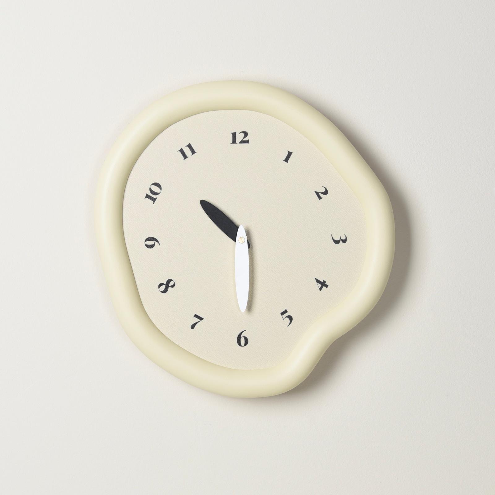 

No Punching Cream Style High-end Creative Simple Wall Clock Black Scale Decoration Ultra-quiet Home Decoration Clock Cream Yellow - 33 × 35cm - C29-B