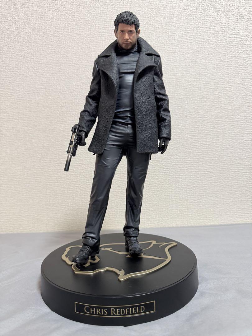 

[USED] Chris Redfield figure