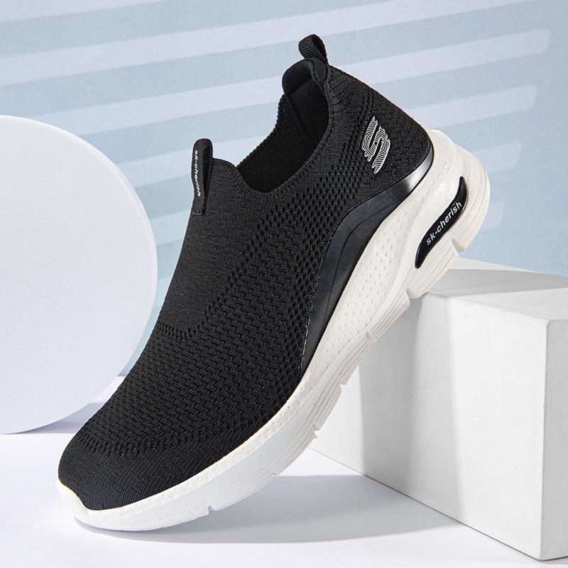 Big-name sports shoes middle-aged and elderly comfortable soft-soled walking shoes fly-woven breathable men's shoes one-pedal cover lazy shoes