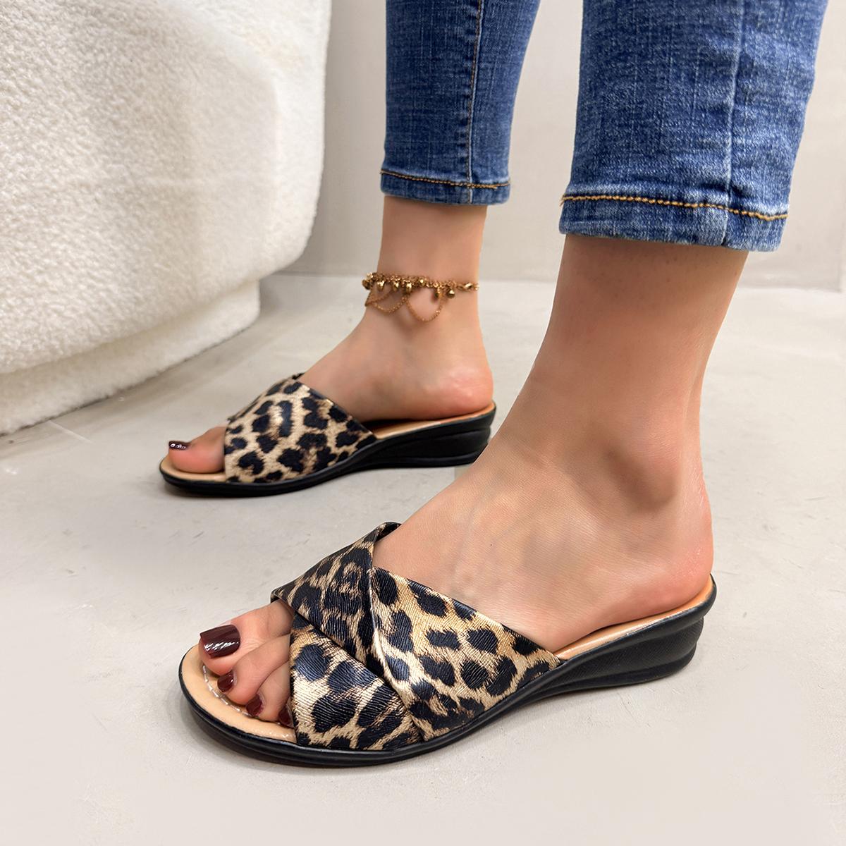 

New Women s Shoes Summer Open-toed Women s Slippers Comfortable Lightweight Wedge Shoes Classic Printed Platform Slippe 43 жёлтый