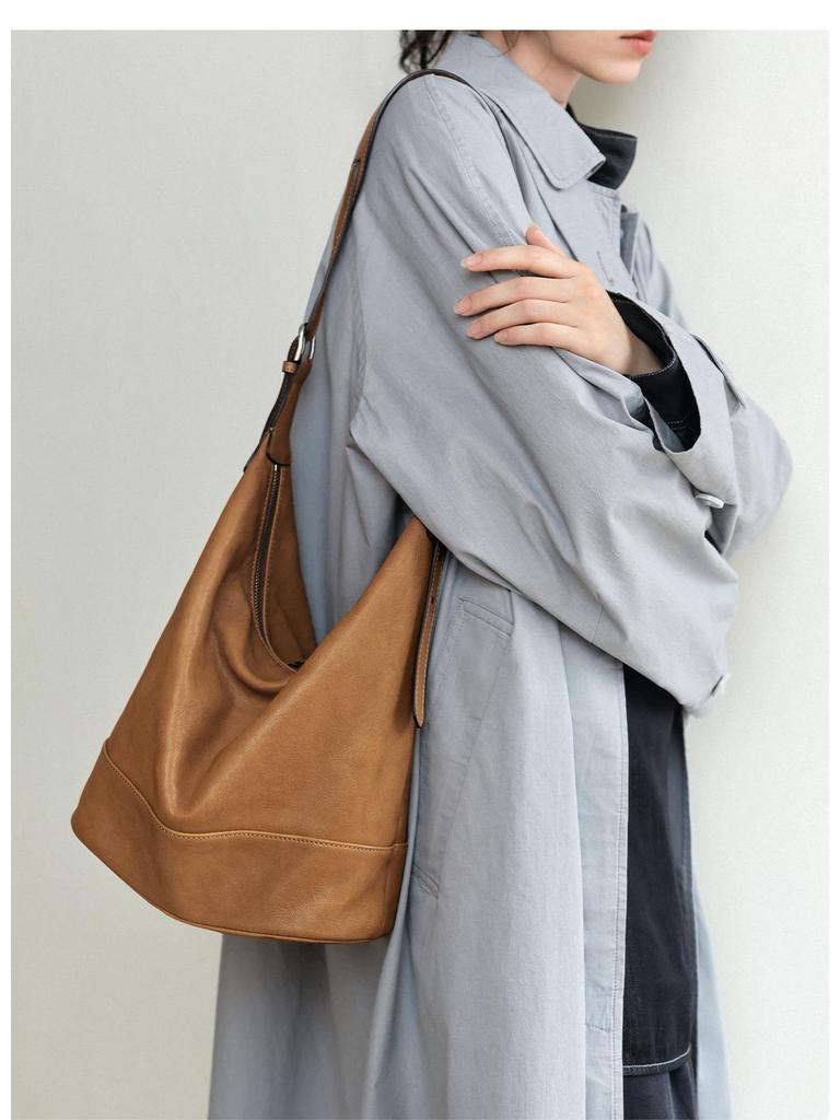 Qiu Zhen Women's Large Capacity Crossbody Hobo Bag, Grid Pattern, Vegetable Tanned Sheepskin, Double Handle.