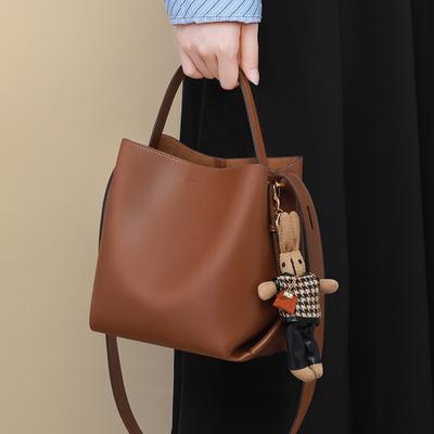 2025 New Women's Crossbody Bag Genuine Leather Handbag Bucket Bag Large Capacity Single Shoulder Commuter Bag