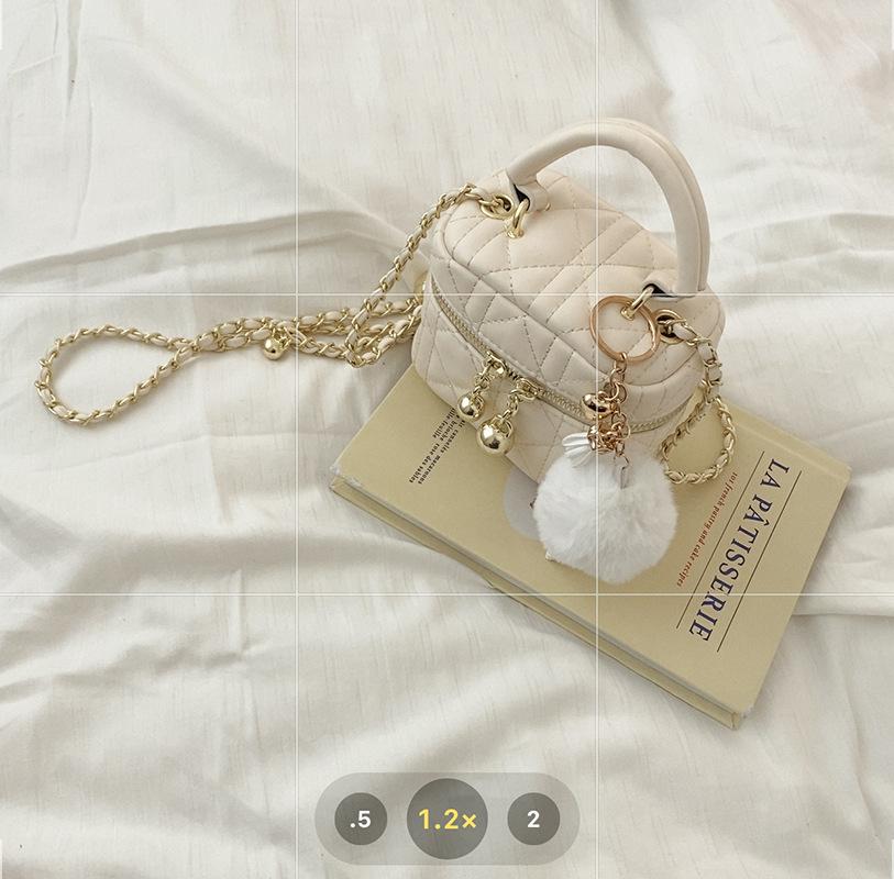 Nešiojamas mažas kvadratinis krepšys moterims, 2023 m. vasara, nauja madinga deimantinė grandinėlė, nišinės tekstūros krepšys, tinkantis