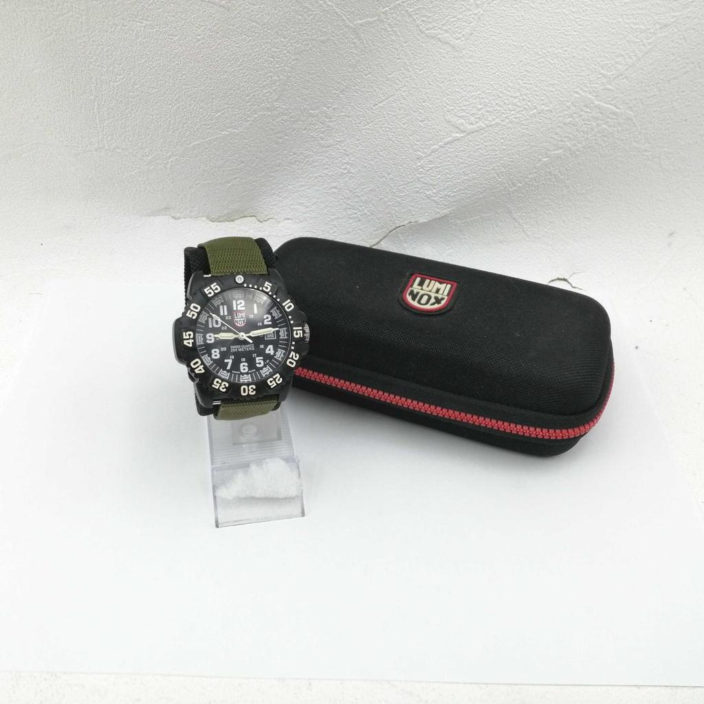 Used LUMINOX 45 quartz watch