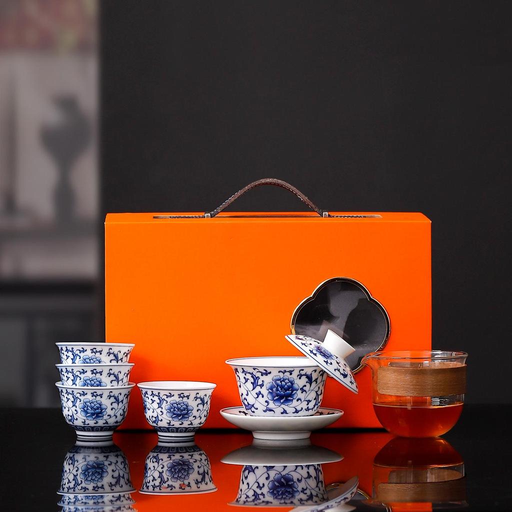 Elegant White Porcelain Gongfu Tea Set: One Pot, Four Cups - Perfect for Home, Office, or Gifts