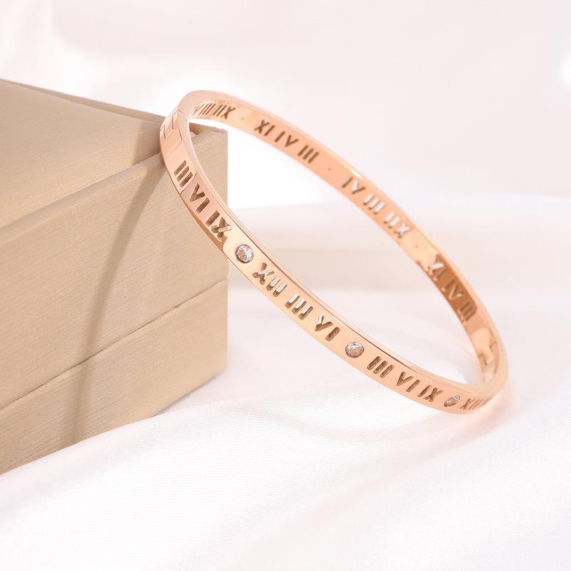 Titanium steel bracelet gold high version temperament zircon bracelet women's light luxury fashion elegance does not fade simple bracelet